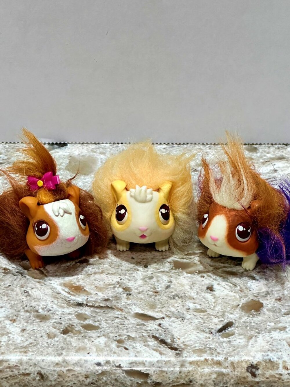 Little Live Pets Guinea Pig Mama Surprise Baby Replacement Lot of 3 with One Bow